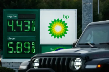 US diesel prices hit a record high, pushing up transportation costs